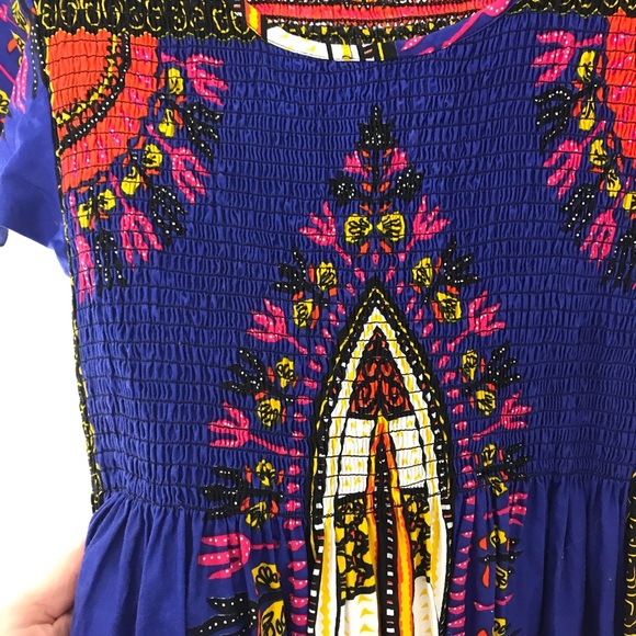 Bold Print Summer Maxi Dress with Shirred Bodice and Short Flutter Sleeves - Picture 4 of 8